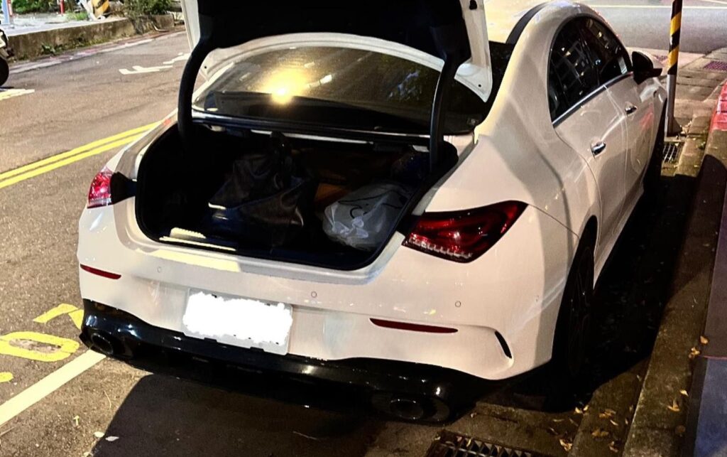 無尊忘關後車廂整整3小時！　牽車1畫面讓他傻住：台灣人太善良